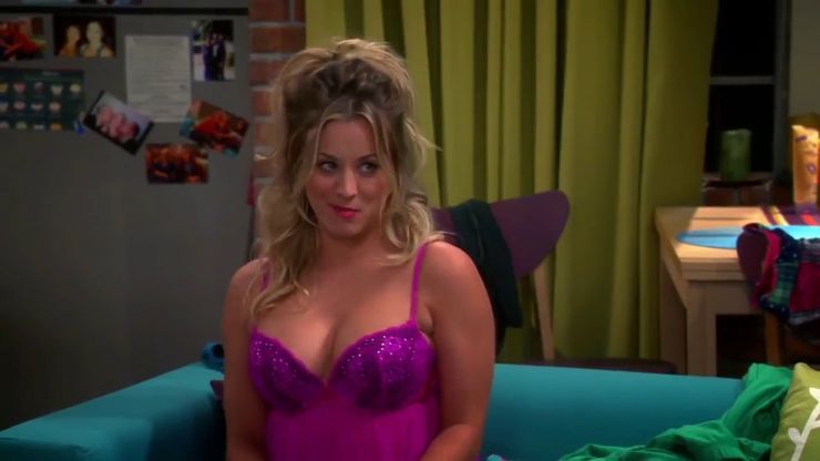 Kaley Cuoco Leonard's outfit