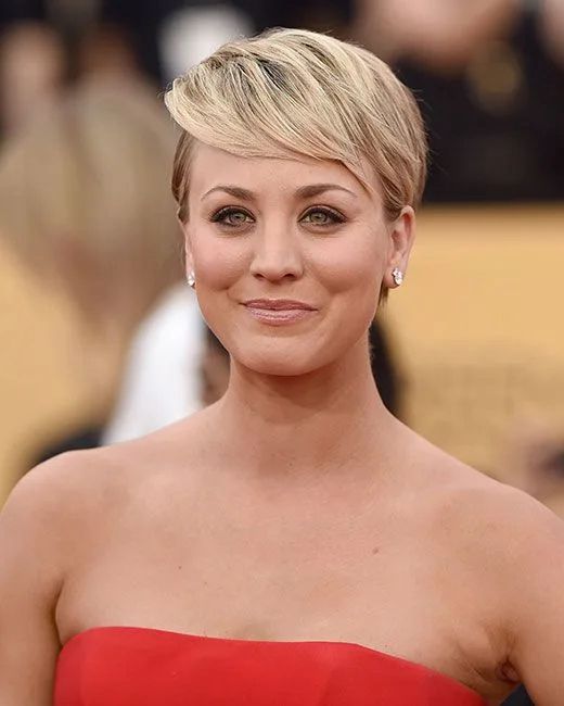 KALEY CUOCO AT SAG AWARDS 